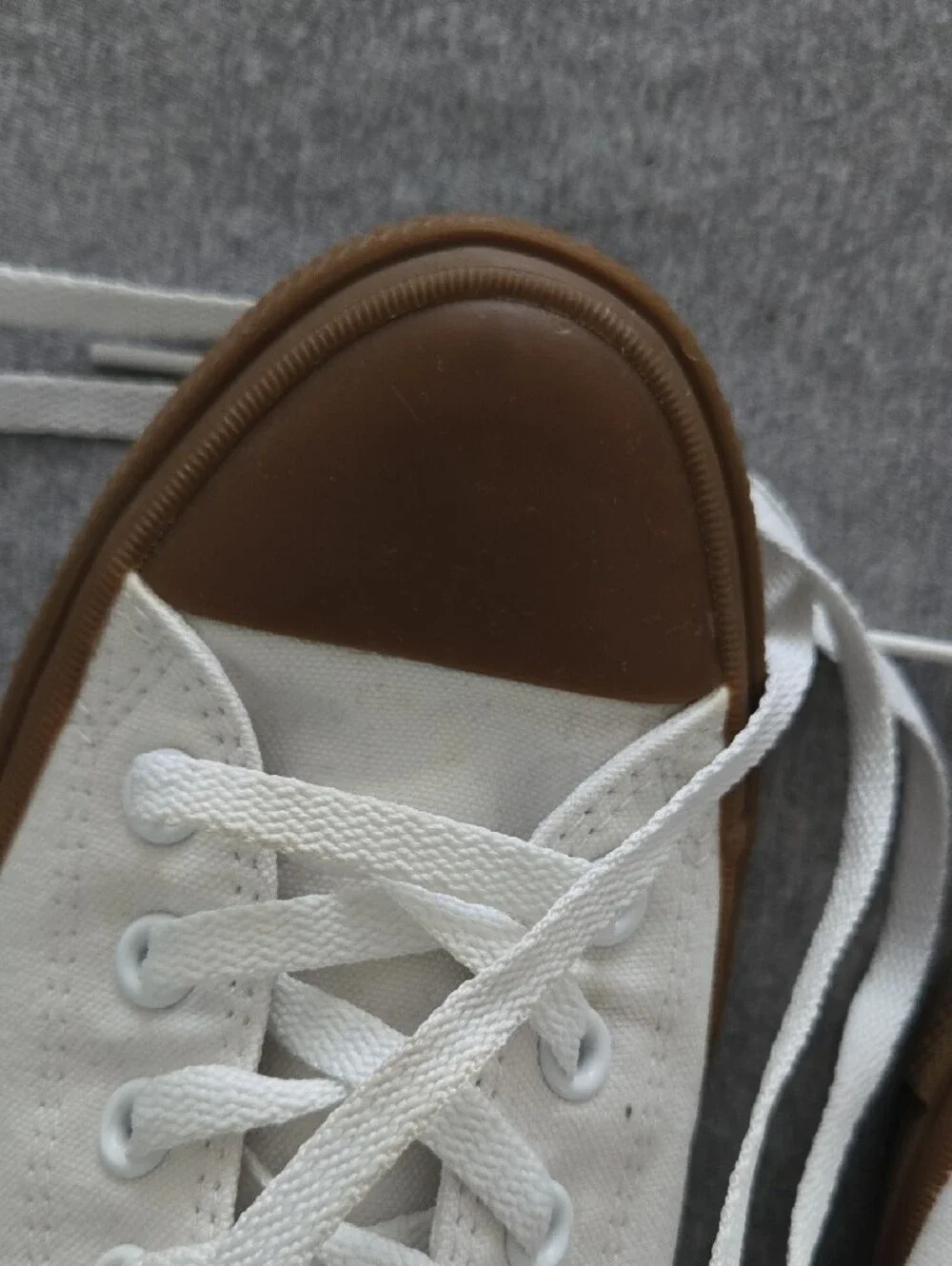 Converse white canvas